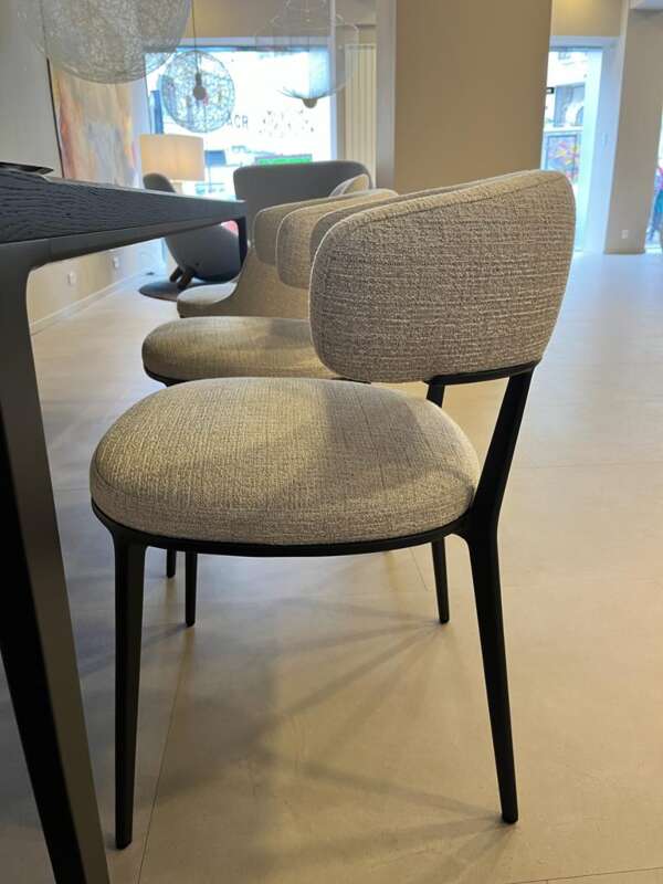 B&b italia caratos chair shop